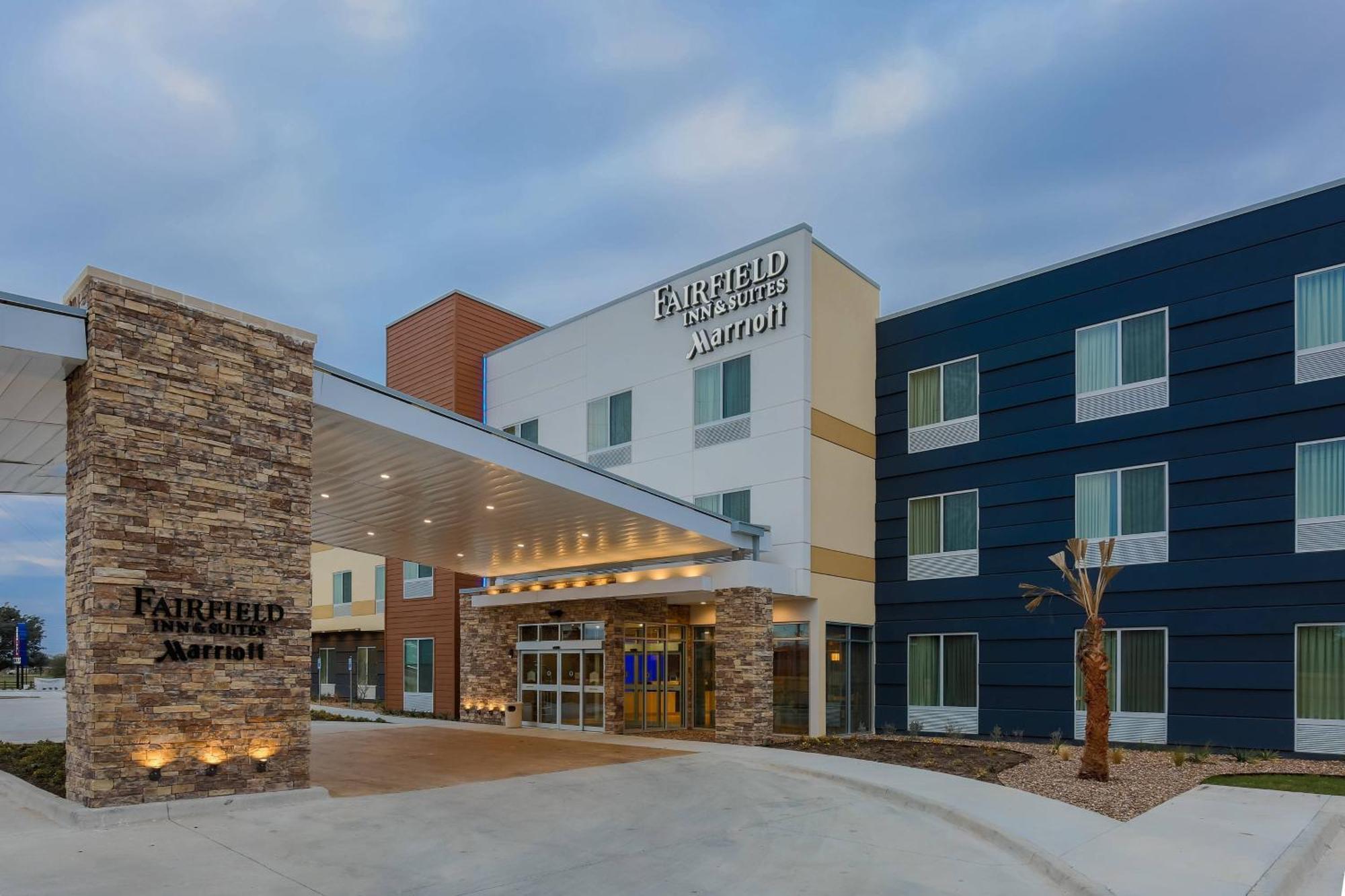 Fairfield Inn & Suites By Marriott Cuero エクステリア 写真